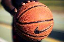 开云APP-绝境狂想曲，当国家德比遭遇猛龙奇迹