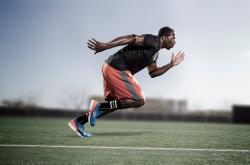 开云体育入口-北欧童话对阵加勒比风暴，托尼的破冰时刻