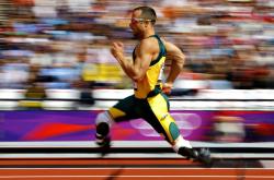 开云官方app入口-威廉姆斯惊艳横扫红牛二队，周冠宇高光时刻闪耀赛道