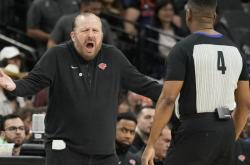 开云体育平台APP-包含尼克斯队近期比赛遭受连败，球迷担忧的词条