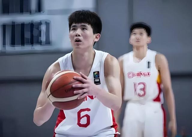 江苏男篮青春风暴，帅气取胜！
