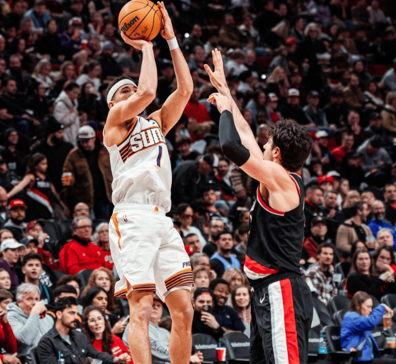 魔术鏖战新疆队,布克状态火热的简单介绍 魔术鏖战新疆队,布克状态火热的简单介绍