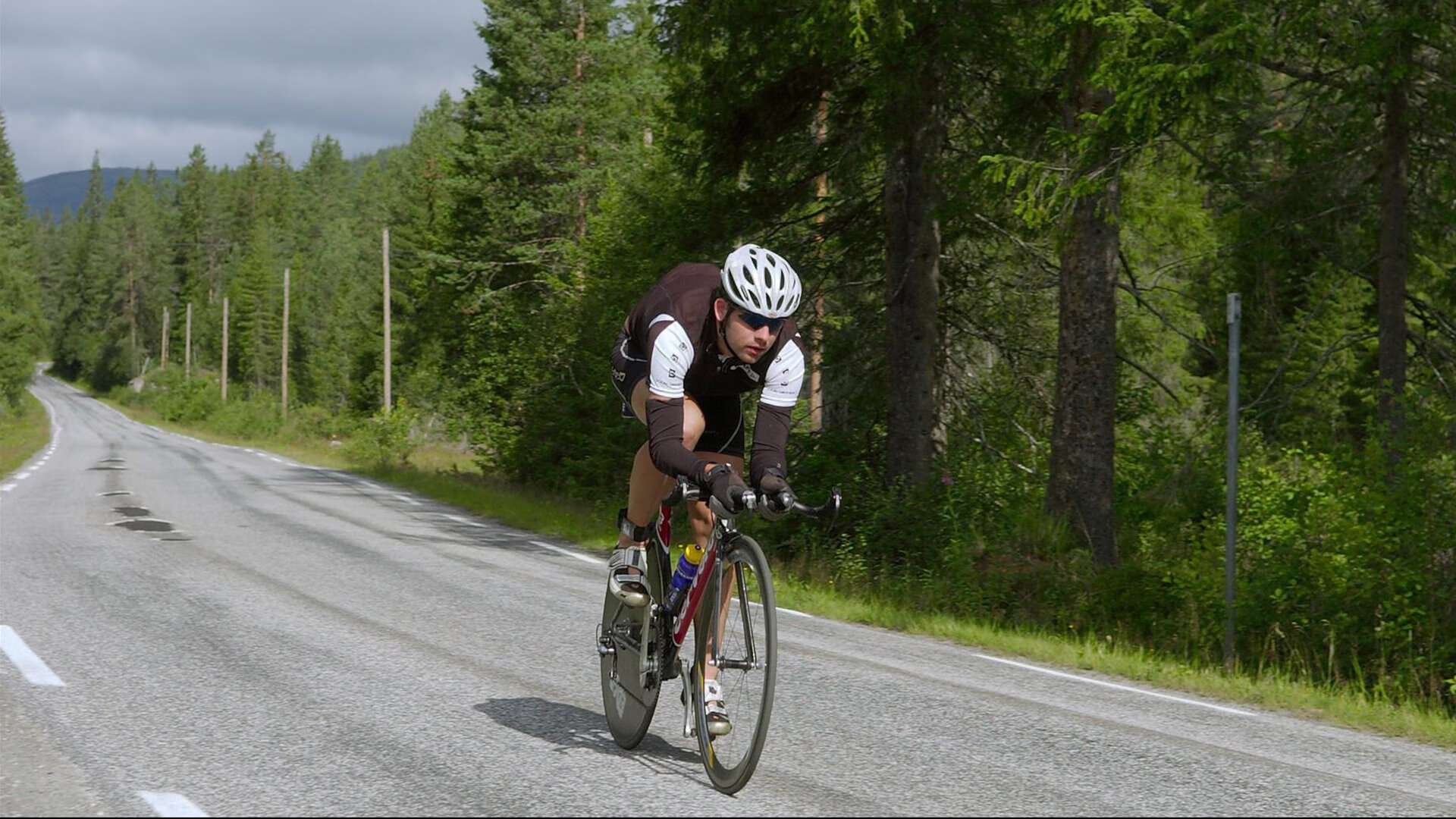 主场荣耀与客场突破,法国足球的狂欢与张本智和的挑战精神